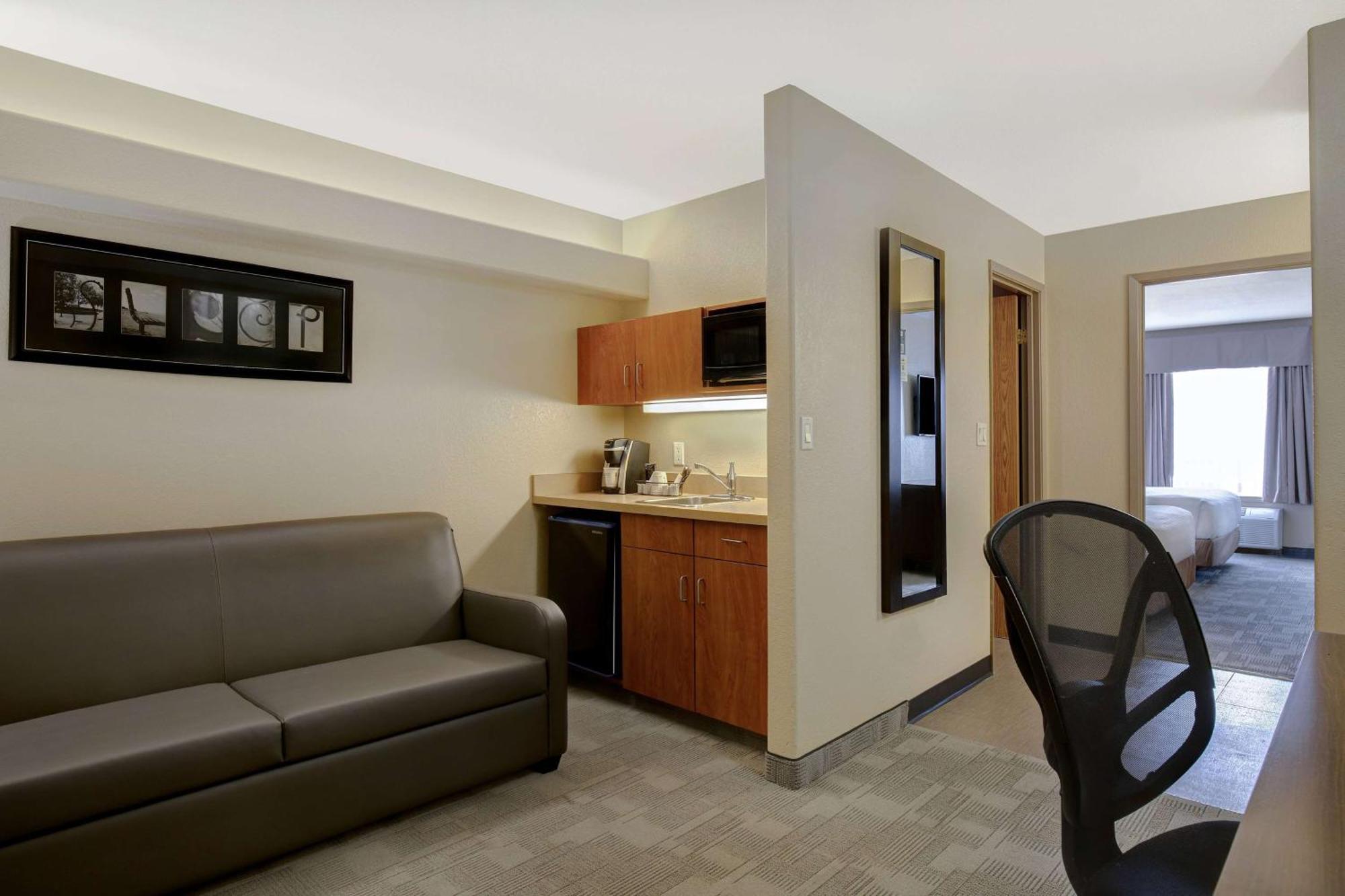 Days Inn By Wyndham Medicine Hat Exterior foto