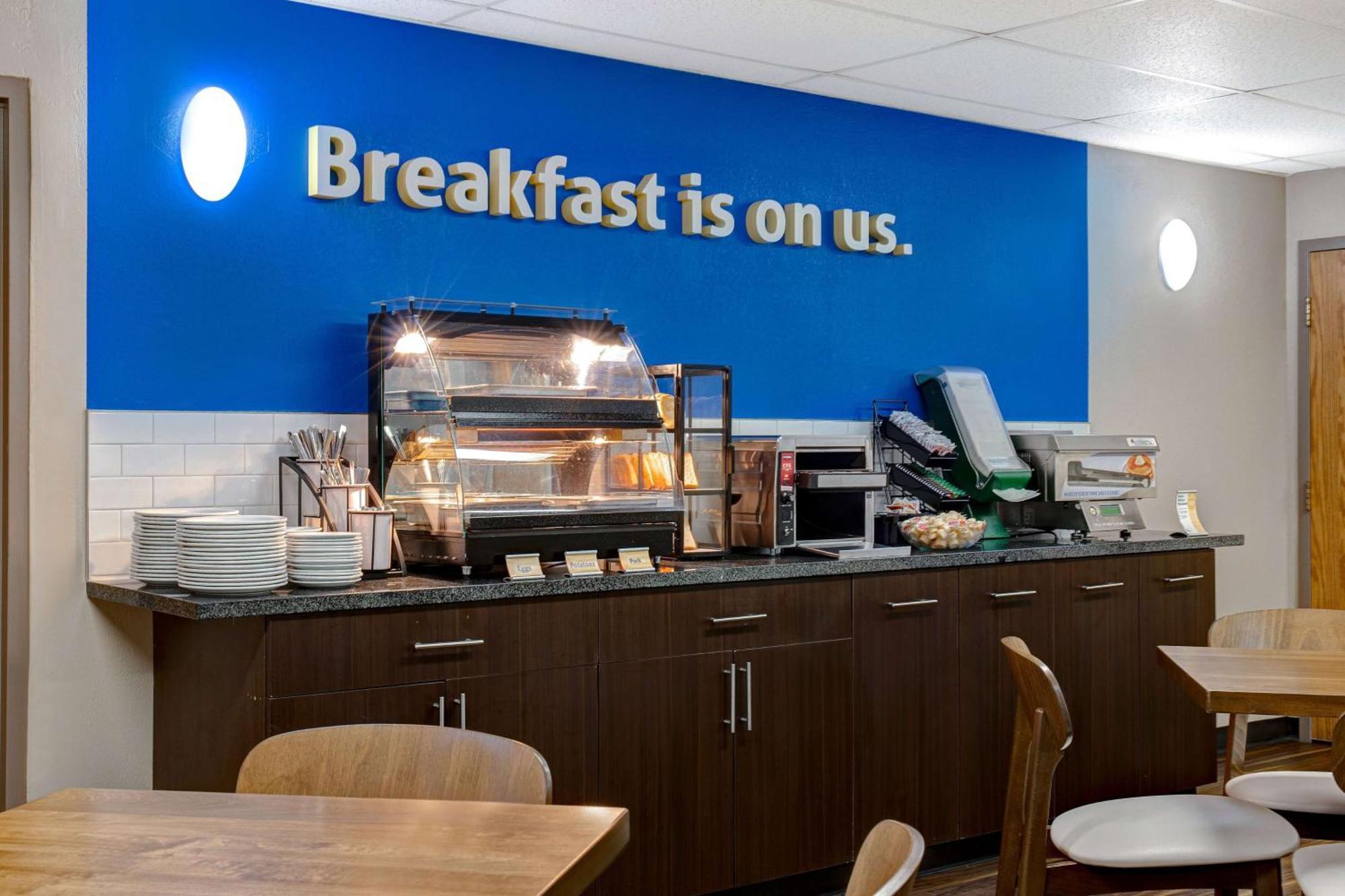 Days Inn By Wyndham Medicine Hat Exterior foto