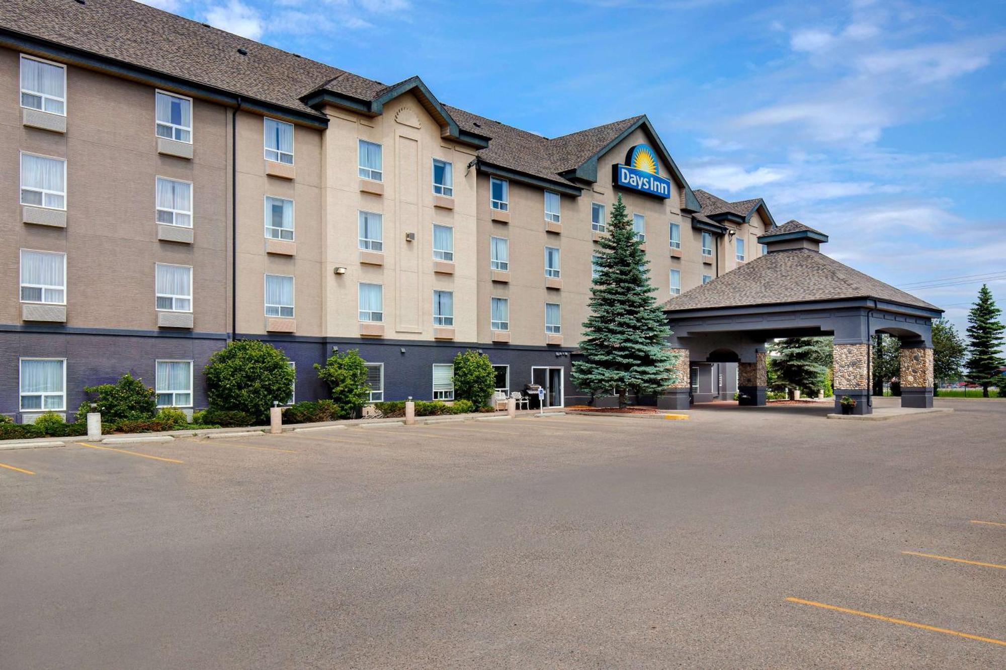 Days Inn By Wyndham Medicine Hat Exterior foto