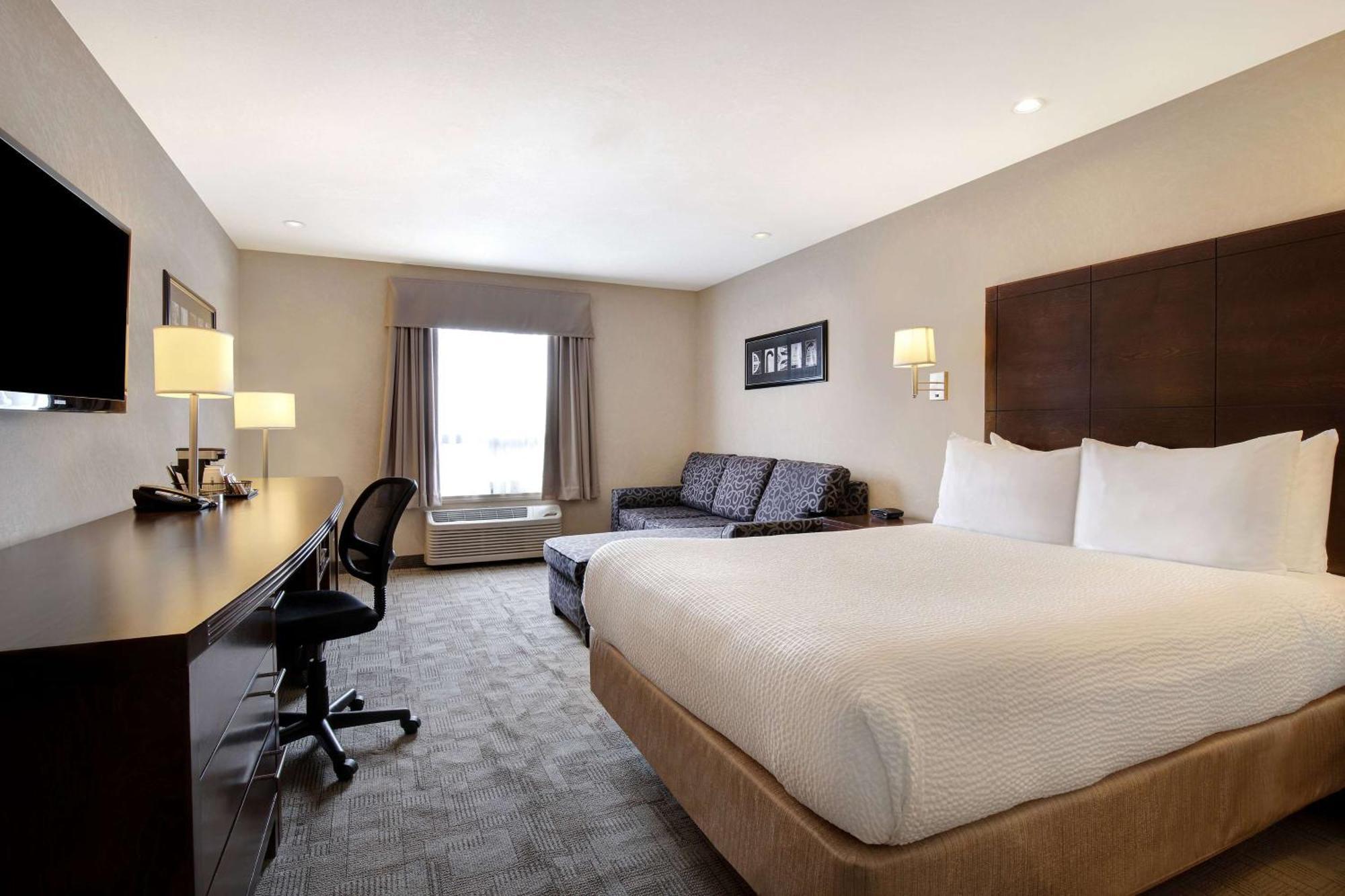 Days Inn By Wyndham Medicine Hat Exterior foto