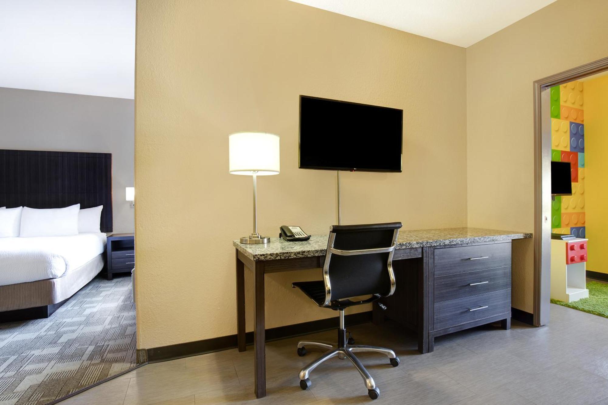 Days Inn By Wyndham Medicine Hat Exterior foto